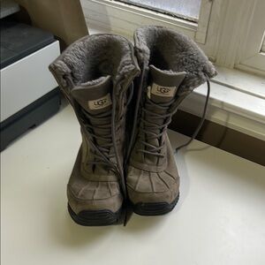 UGG Brown greenish Winter Boots